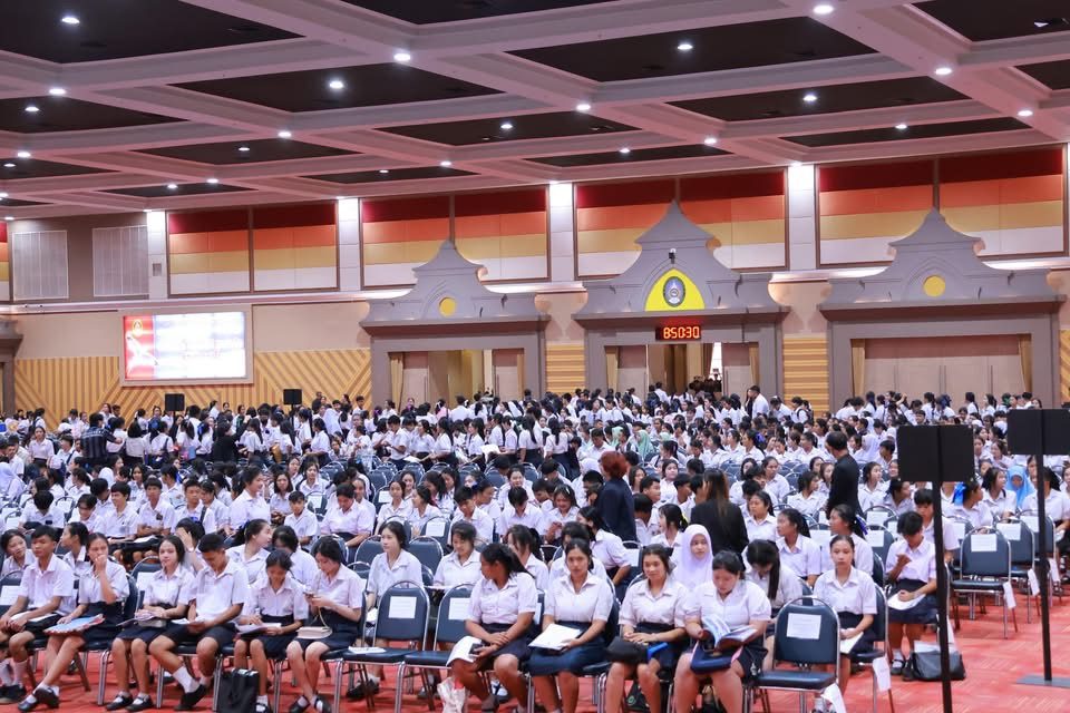 มรส. เปิดสนามสอบโควตาปี 70 สุดคึกคัก 1,400 คนลุยข้อเขียน-สัมภาษณ์ พร้อมเปิดรอบถัดไป SRU Open House แล้ววันนี้!